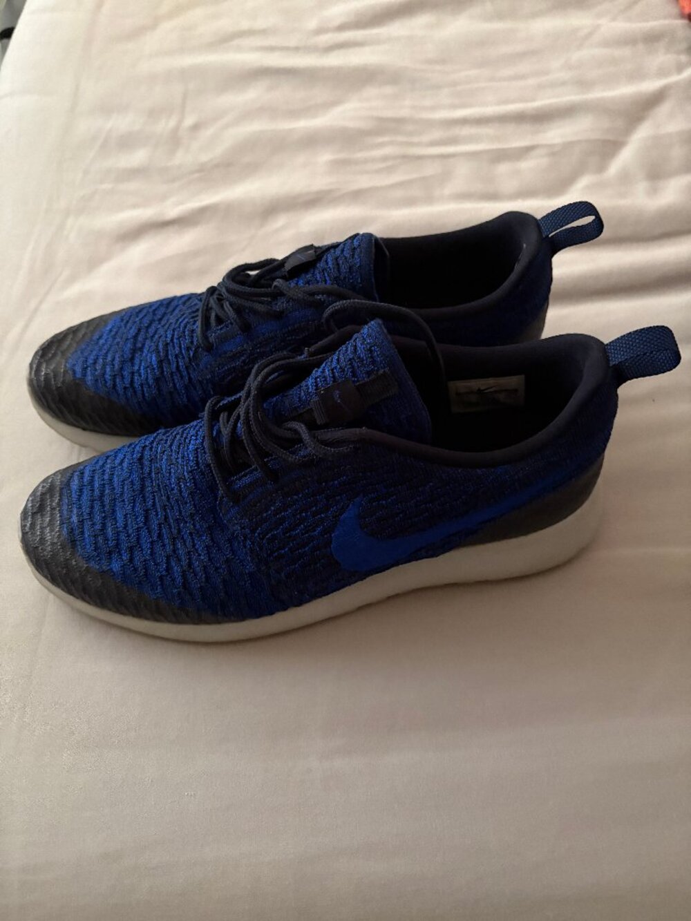 Nike Roshe One Flyknit Royal Blue Black Women’s 9.5 Sneakers
